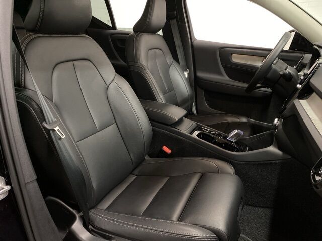 2025 Volvo XC40 B5 Plus Dark Theme Dallas TX