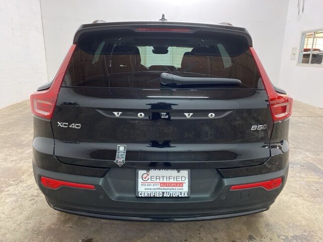 2025 Volvo XC40 B5 Plus Dark Theme Dallas TX
