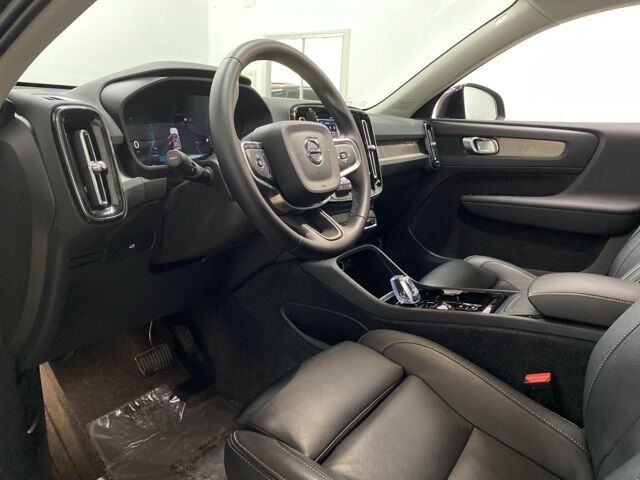 2025 Volvo XC40 B5 Plus Dark Theme Dallas TX