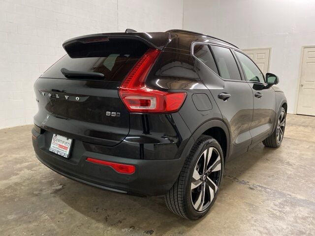 2025 Volvo XC40 B5 Plus Dark Theme Dallas TX