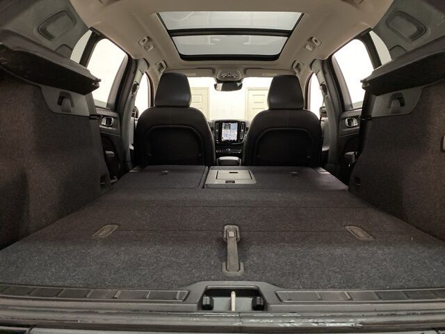 2025 Volvo XC40 B5 Plus Dark Theme Dallas TX