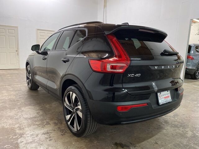 2025 Volvo XC40 B5 Plus Dark Theme Dallas TX