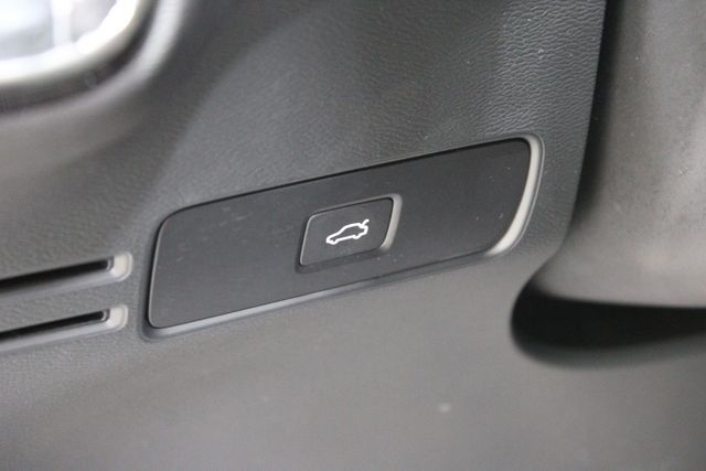 2025 Volvo XC40 B5 Plus Dark Theme Raleigh NC