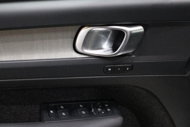 2025 Volvo XC40 B5 Plus Dark Theme Raleigh NC