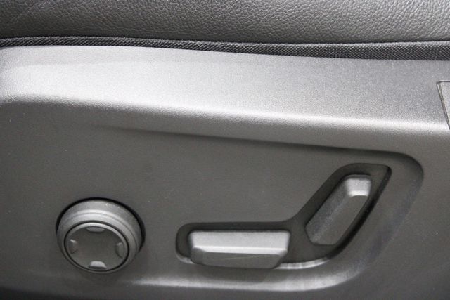 2025 Volvo XC40 B5 Plus Dark Theme Raleigh NC