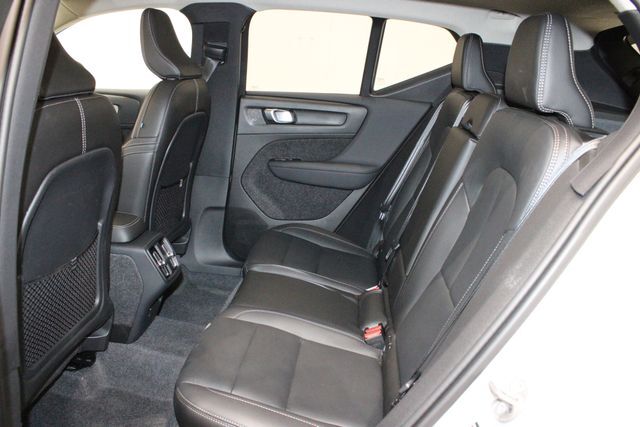 2025 Volvo XC40 B5 Plus Dark Theme Raleigh NC