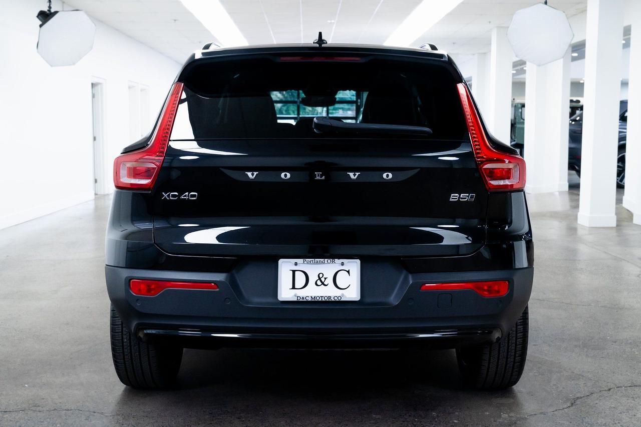 2025 Volvo XC40 B5 Plus Dark Theme Surround View Camera Panoramic Roof Portland OR