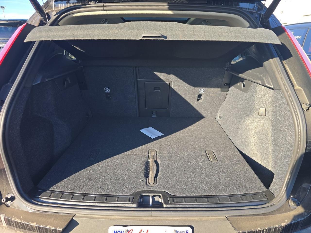 2025 Volvo XC40 B5 Plus Dark Theme Surround View Camera Panoramic Roof Portland OR