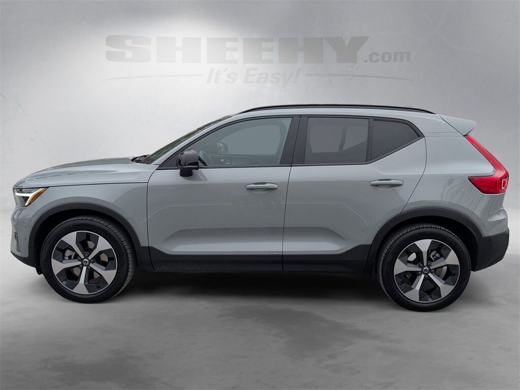 2025 Volvo XC40 B5 Plus Dark Theme Hunt Valley MD