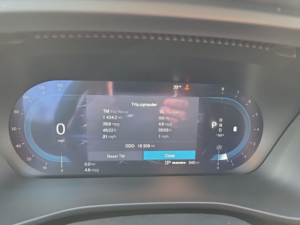 2025 Volvo XC40 B5 Plus Dark Theme Hunt Valley MD
