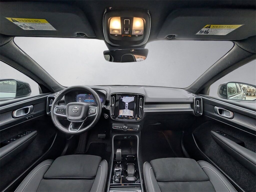 2025 Volvo XC40 B5 Plus Dark Theme Hunt Valley MD