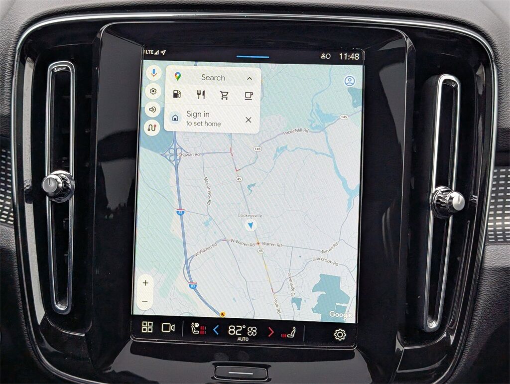 2025 Volvo XC40 B5 Plus Dark Theme Hunt Valley MD