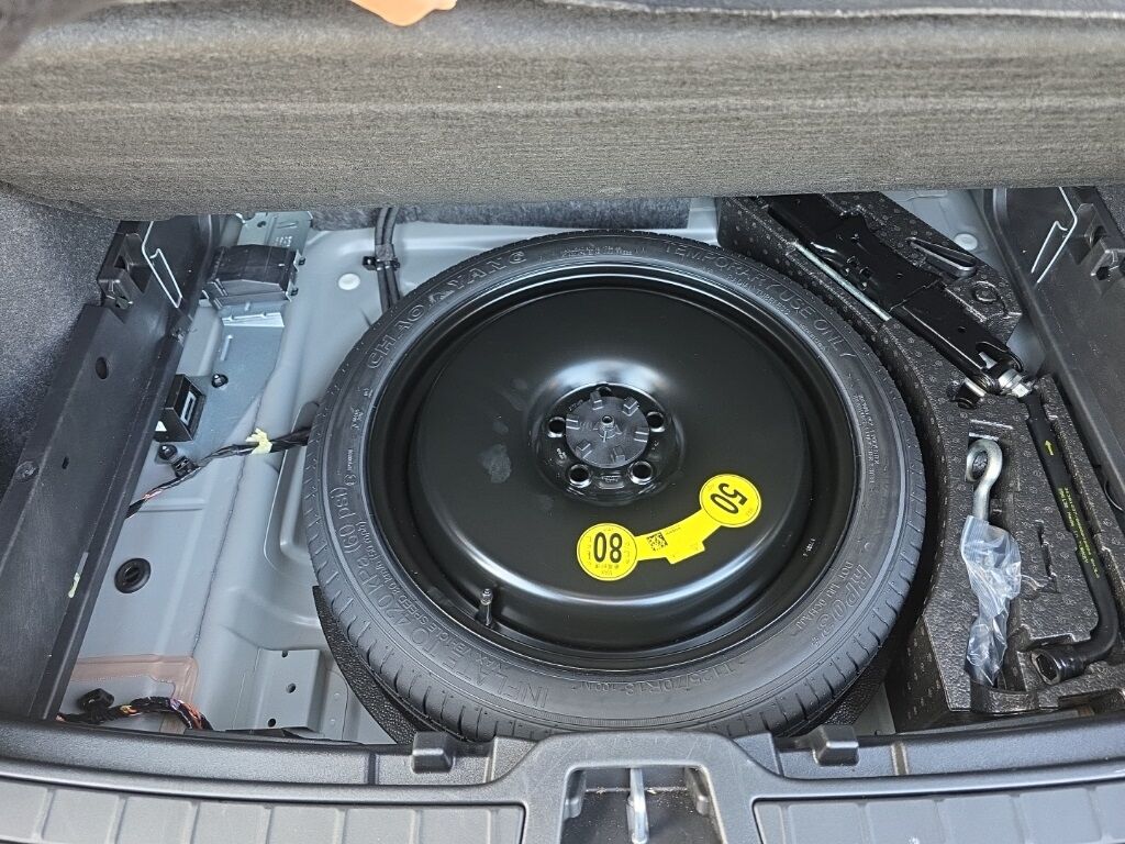 2025 Volvo XC40 B5 Plus Dark Theme Hunt Valley MD