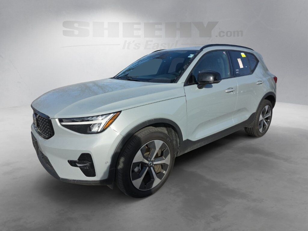 2025 Volvo XC40 B5 Plus Dark Theme Hunt Valley MD