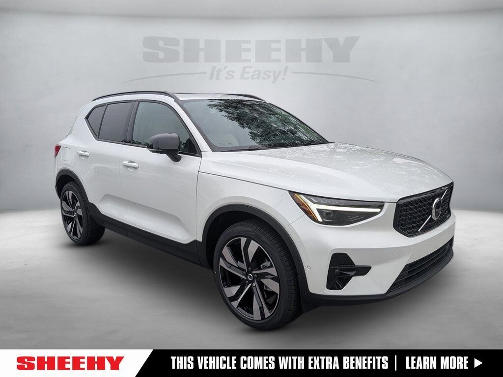 2025 Volvo XC40 B5 Plus Dark Theme Hunt Valley MD