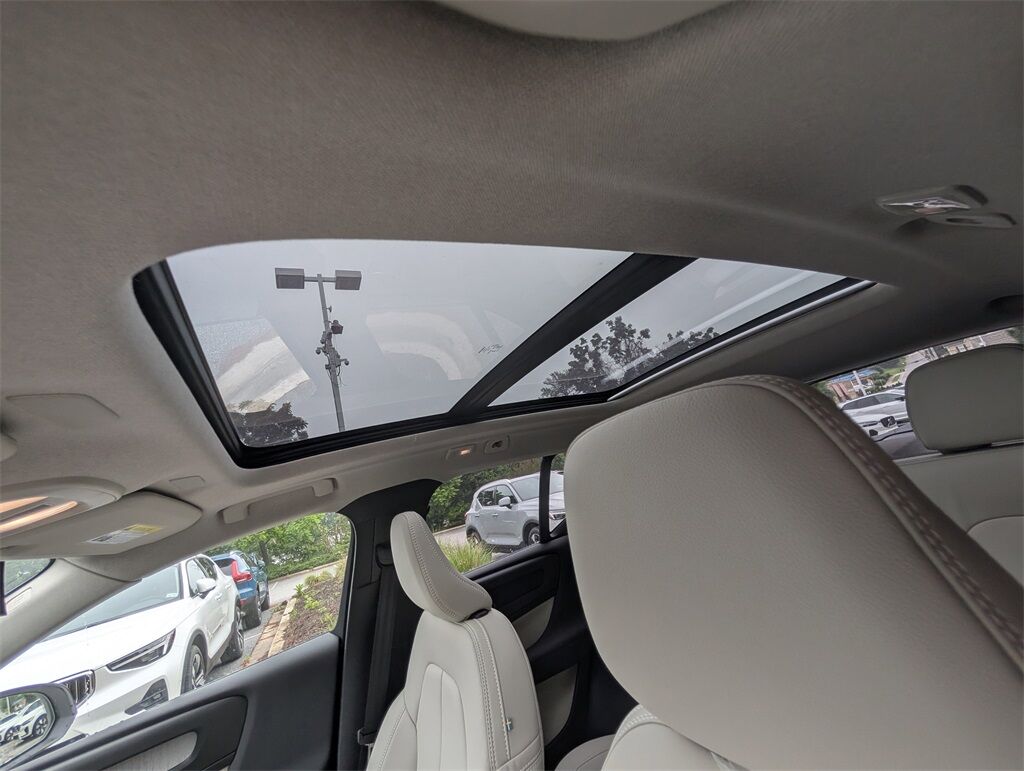 2025 Volvo XC40 B5 Plus Dark Theme Hunt Valley MD