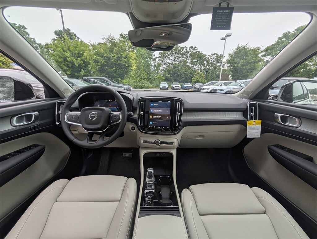 2025 Volvo XC40 B5 Plus Dark Theme Hunt Valley MD