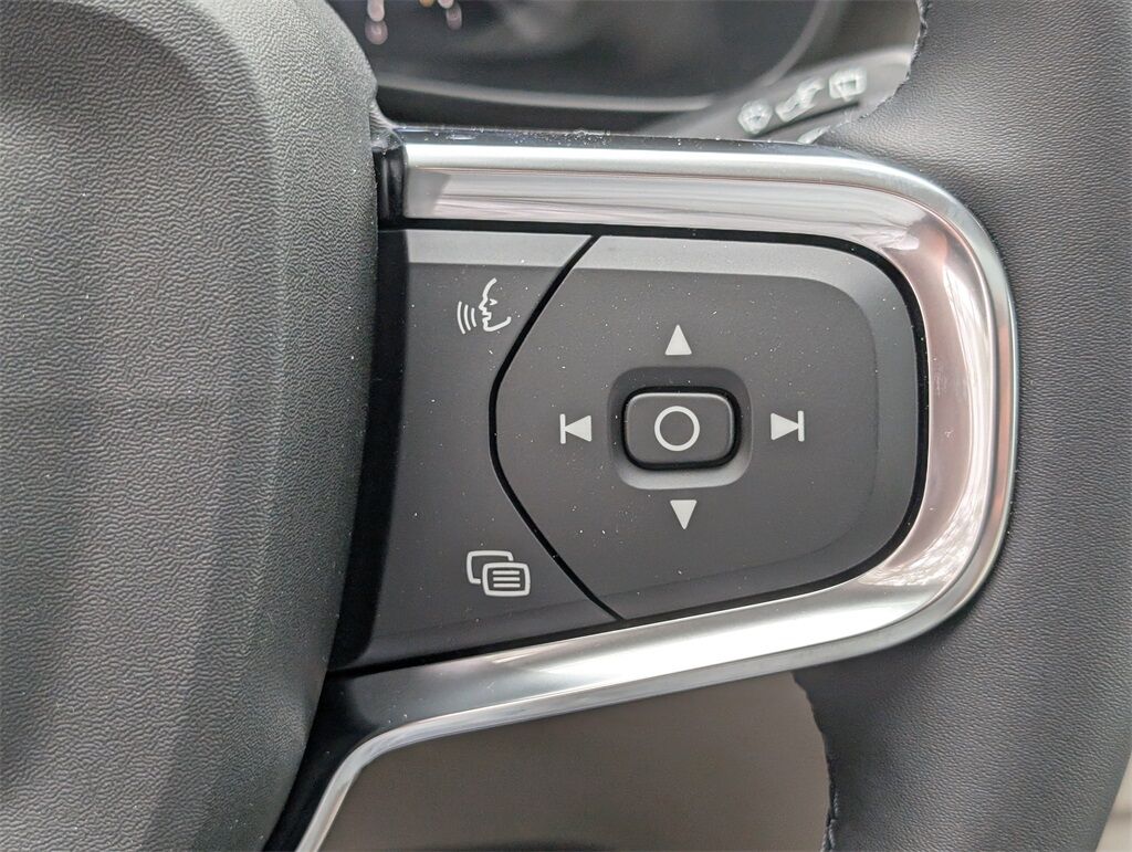 2025 Volvo XC40 B5 Plus Dark Theme Hunt Valley MD