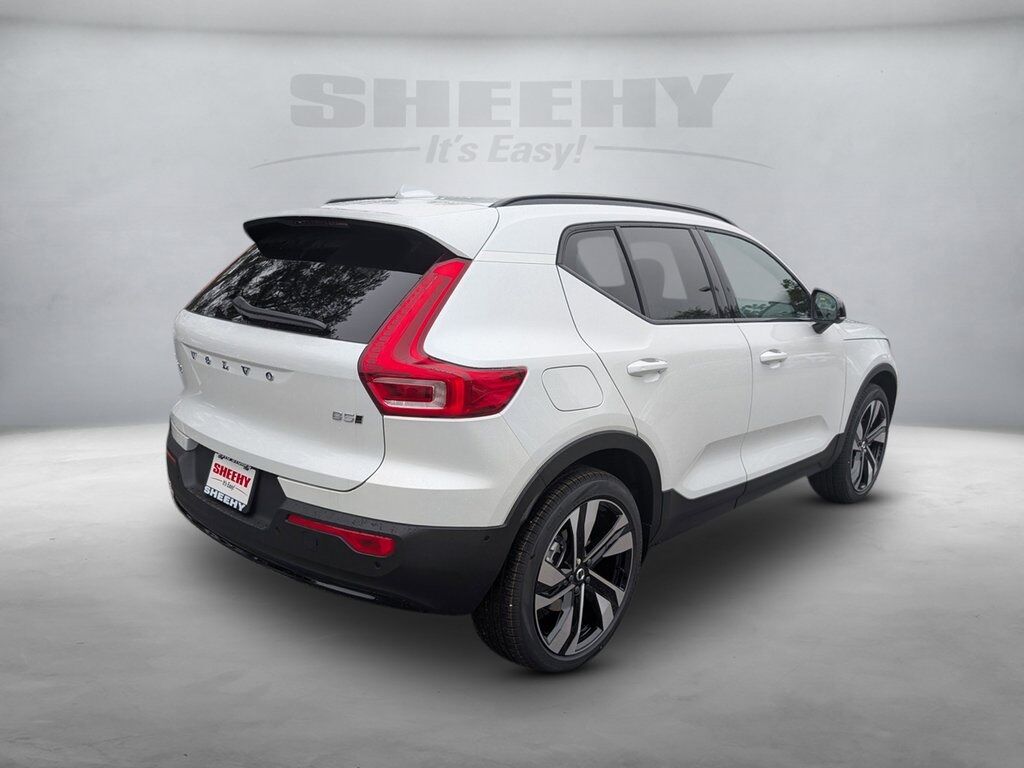 2025 Volvo XC40 B5 Plus Dark Theme Hunt Valley MD