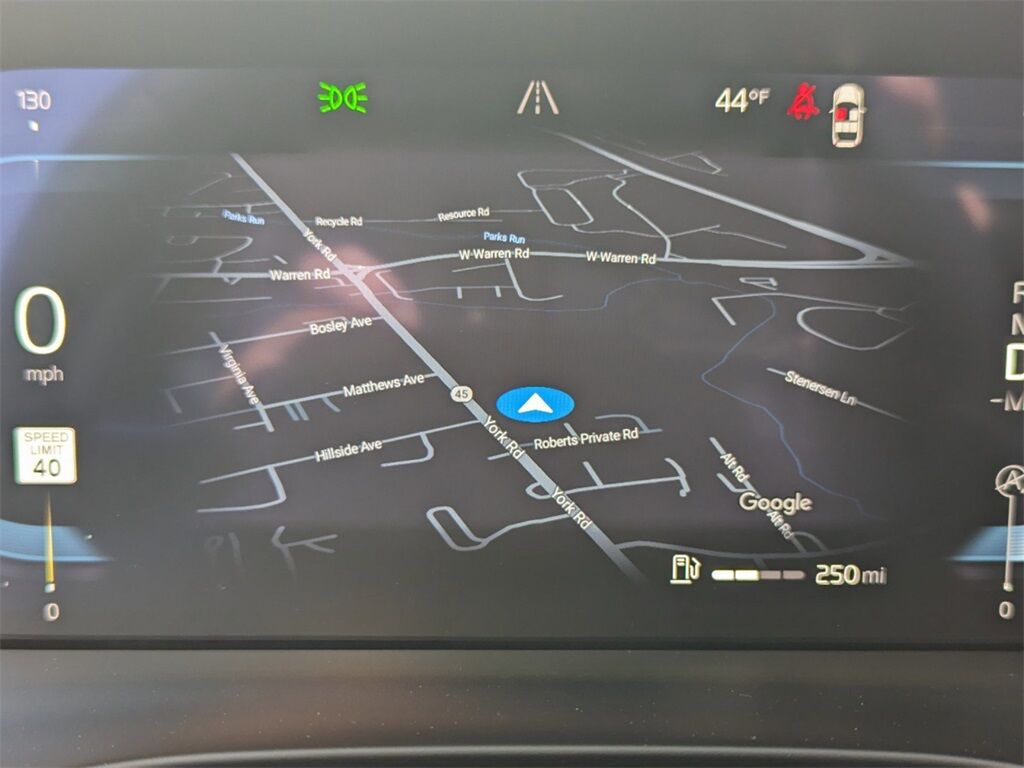 2025 Volvo XC40 B5 Plus Dark Theme Hunt Valley MD