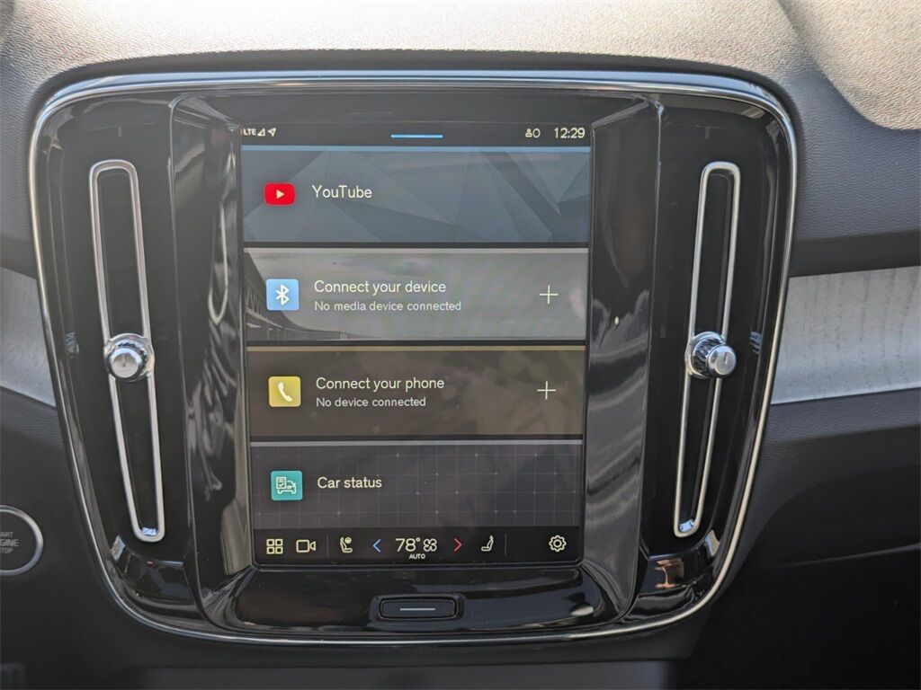 2025 Volvo XC40 B5 Plus Dark Theme Hunt Valley MD