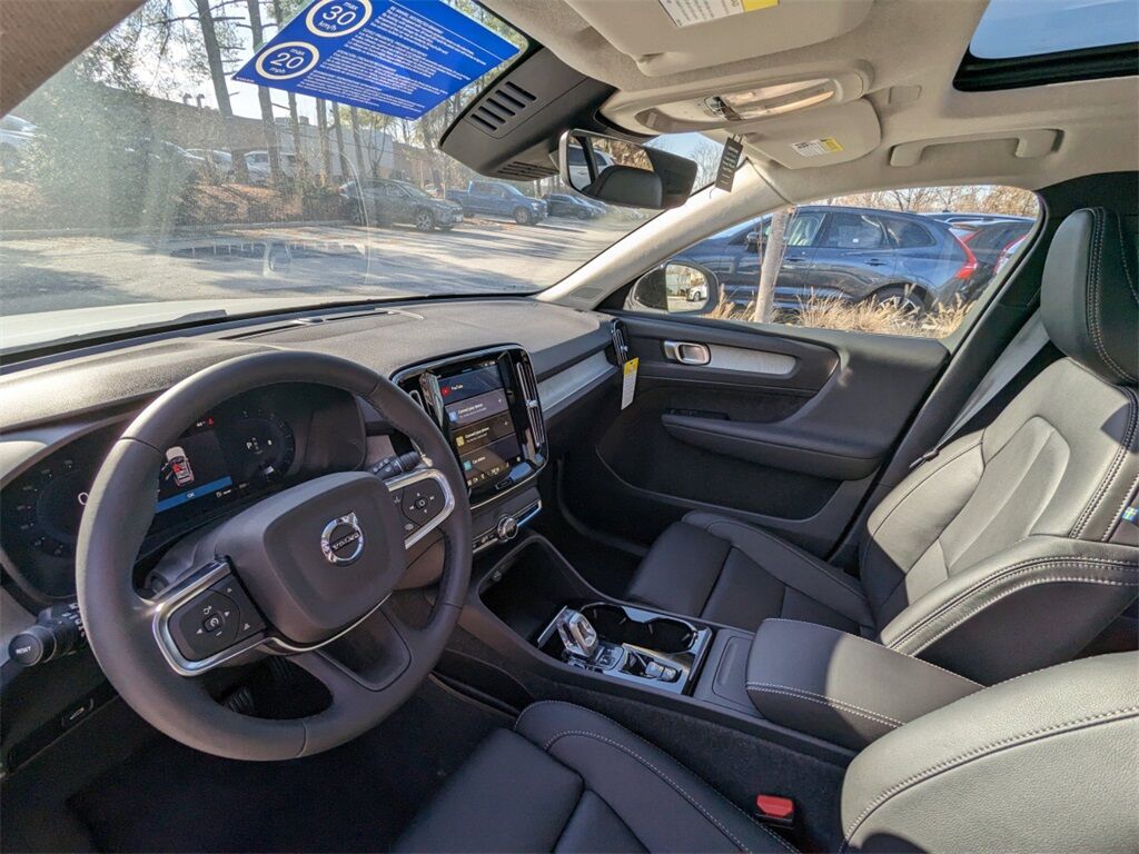 2025 Volvo XC40 B5 Plus Dark Theme Hunt Valley MD
