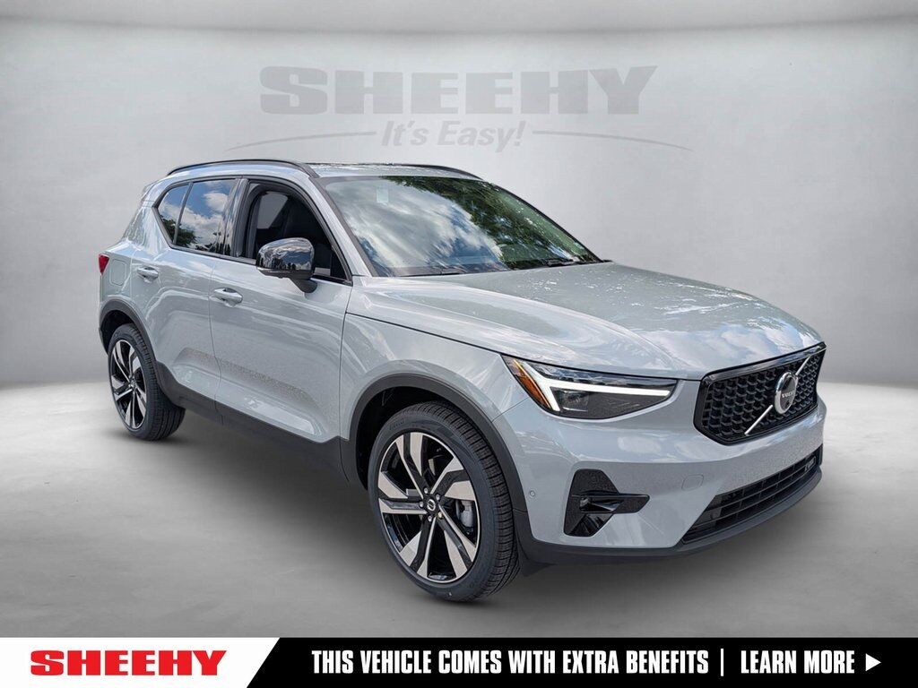 2025 Volvo XC40 B5 Plus Dark Theme Hunt Valley MD