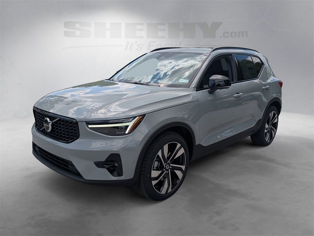 2025 Volvo XC40 B5 Plus Dark Theme Hunt Valley MD