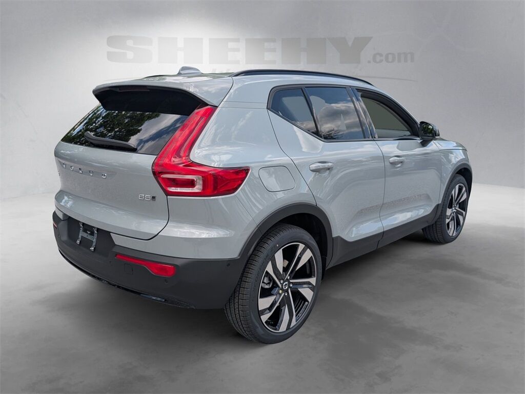 2025 Volvo XC40 B5 Plus Dark Theme Hunt Valley MD