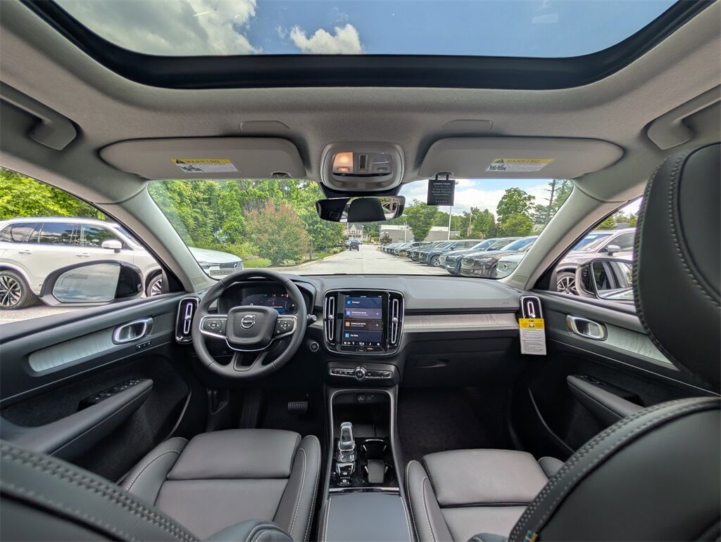2025 Volvo XC40 B5 Plus Dark Theme Hunt Valley MD