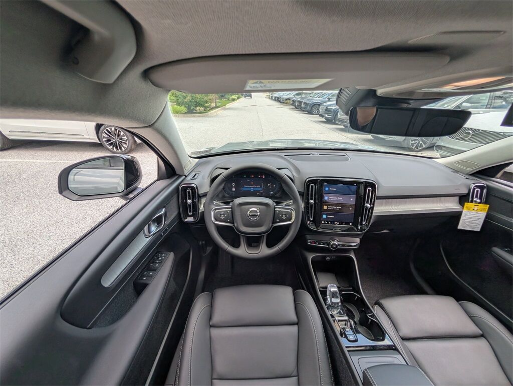 2025 Volvo XC40 B5 Plus Dark Theme Hunt Valley MD