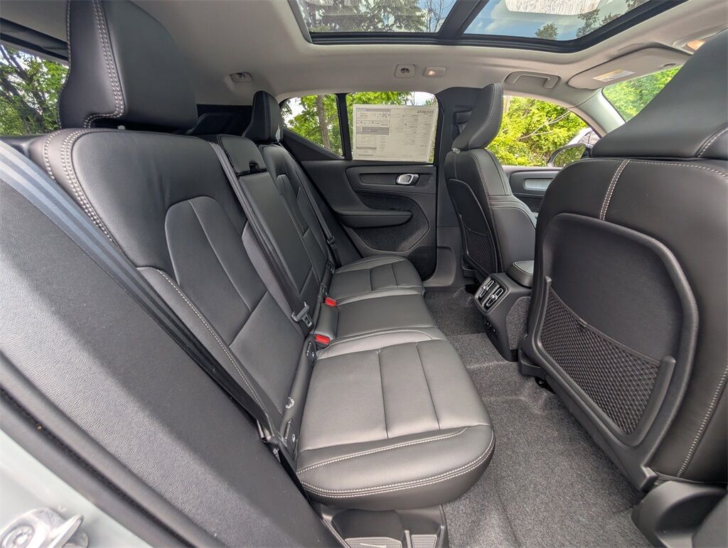 2025 Volvo XC40 B5 Plus Dark Theme Hunt Valley MD