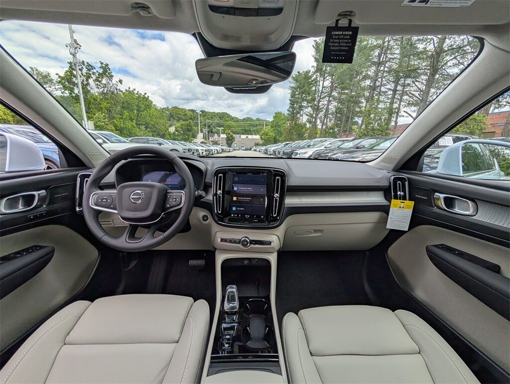 2025 Volvo XC40 B5 Ultra Bright Hunt Valley MD