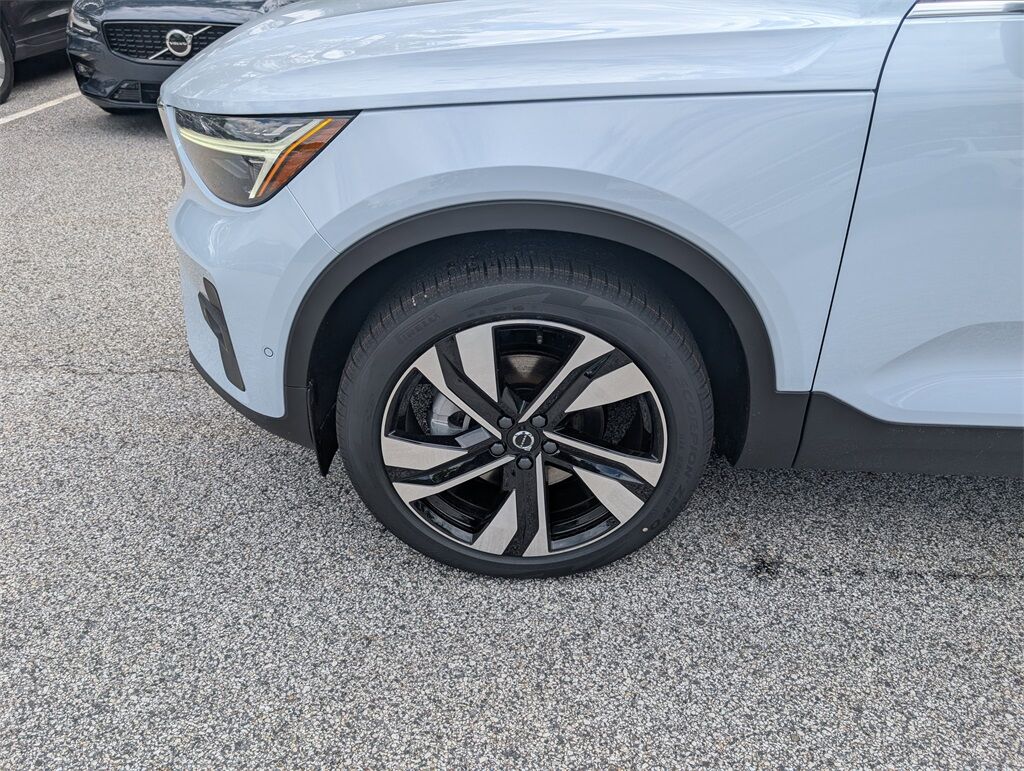 2025 Volvo XC40 B5 Ultra Bright Hunt Valley MD