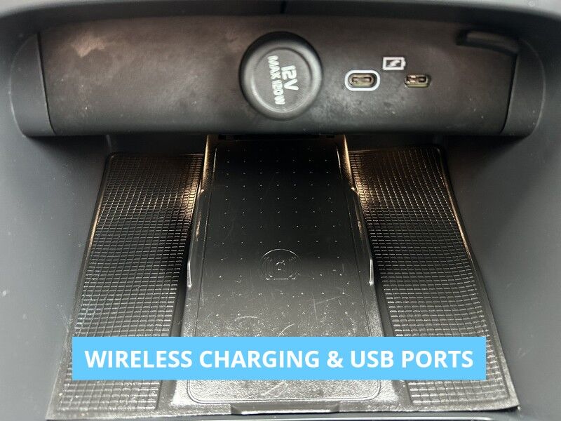 2025 Volvo XC40 Core Bright Theme - LEATHER - SUNROOF Whitinsville MA