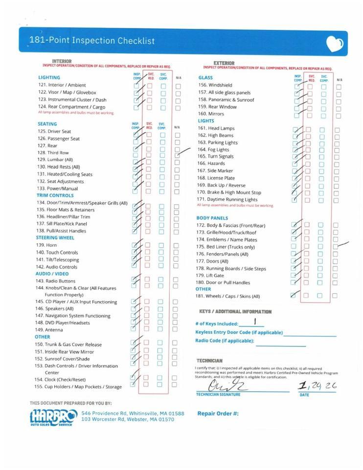 2025 Volvo XC40 Core Bright Theme - LEATHER - SUNROOF Whitinsville MA