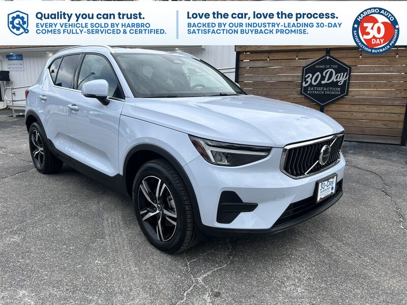 2025 Volvo XC40 Core Bright Theme - LEATHER - SUNROOF