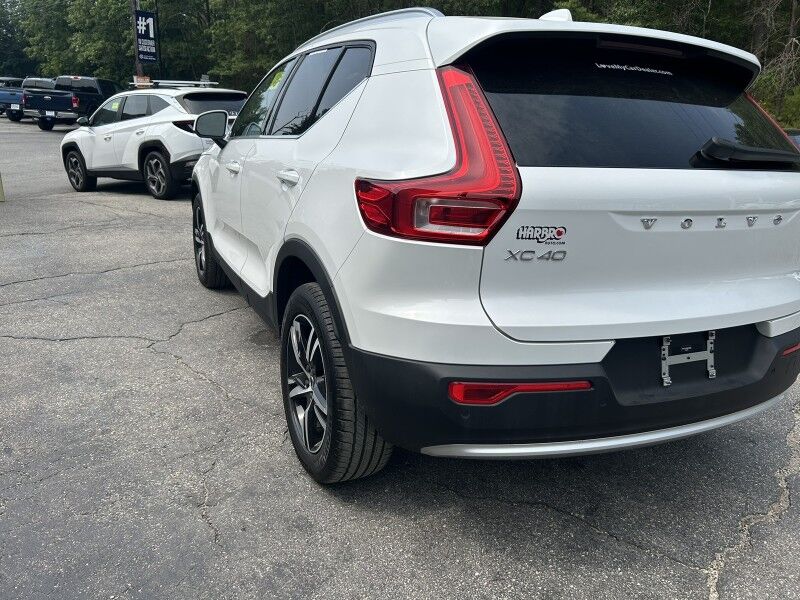2025 Volvo XC40 Core Bright Theme - LIKE NEW - PANORAMIC SUNROOF Webster MA