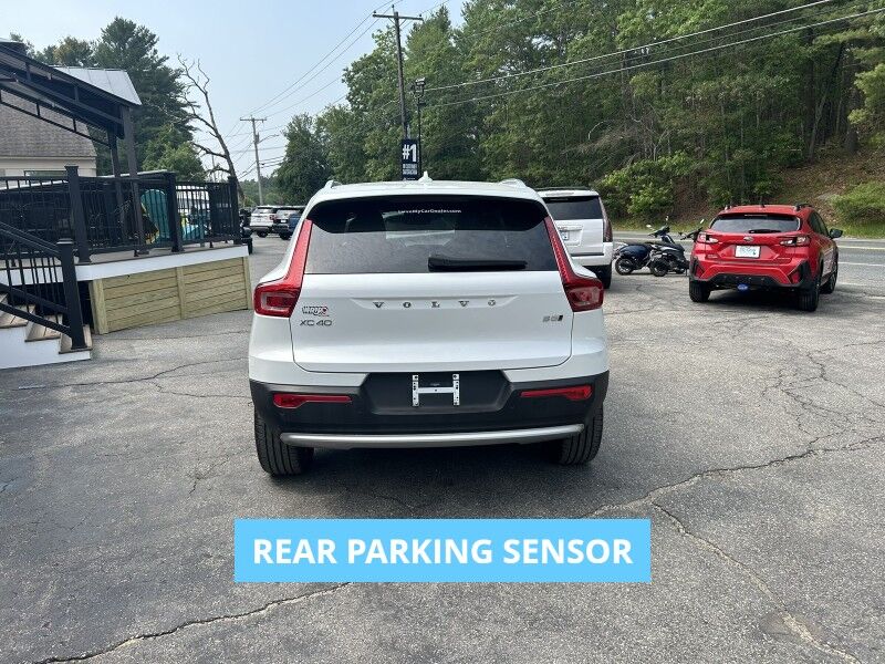 2025 Volvo XC40 Core Bright Theme - LIKE NEW - PANORAMIC SUNROOF Webster MA
