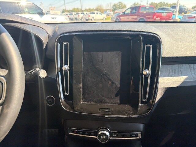 2025 Volvo XC40 Core Bright Theme Lafayette LA