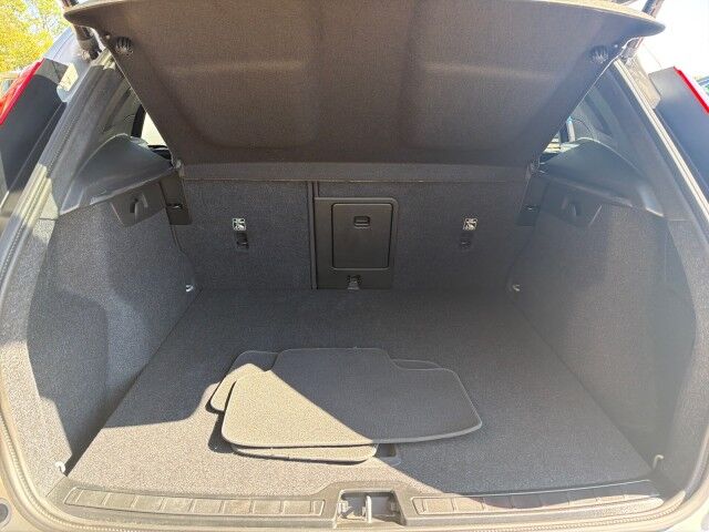 2025 Volvo XC40 Core Bright Theme Lafayette LA