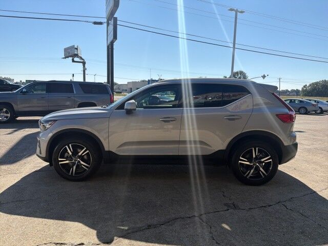 2025 Volvo XC40 Core Bright Theme Lafayette LA
