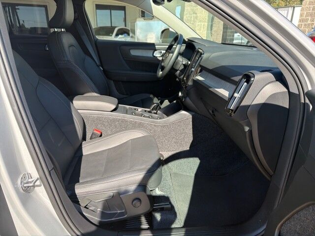2025 Volvo XC40 Core Bright Theme Lafayette LA