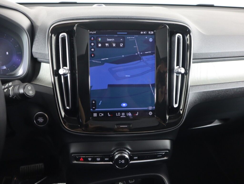 2025 Volvo XC40 Dark Theme AWD Maumee OH