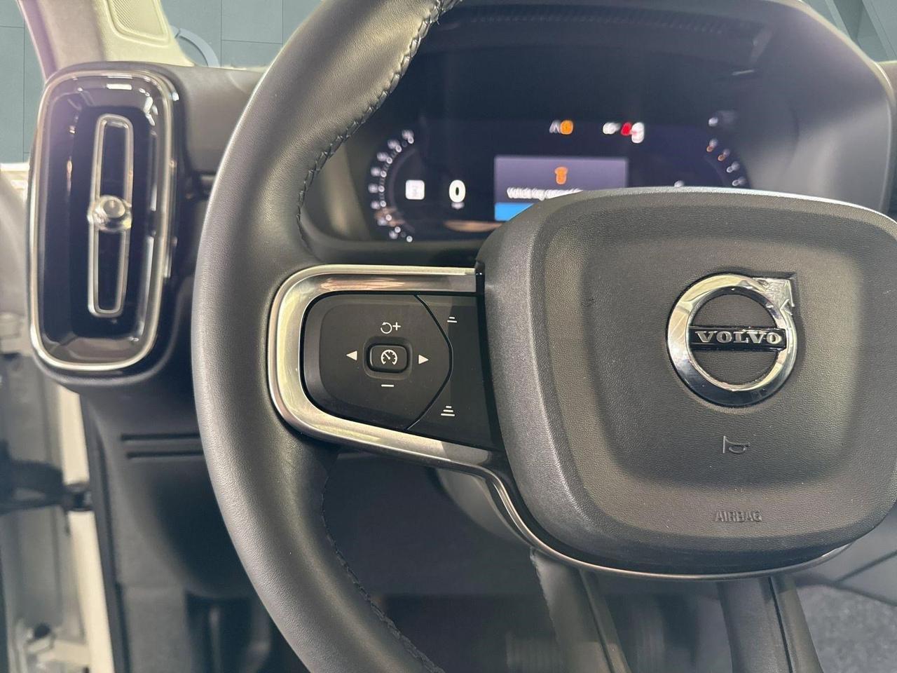 2025 Volvo XC40 Plus Bright Theme San Antonio TX