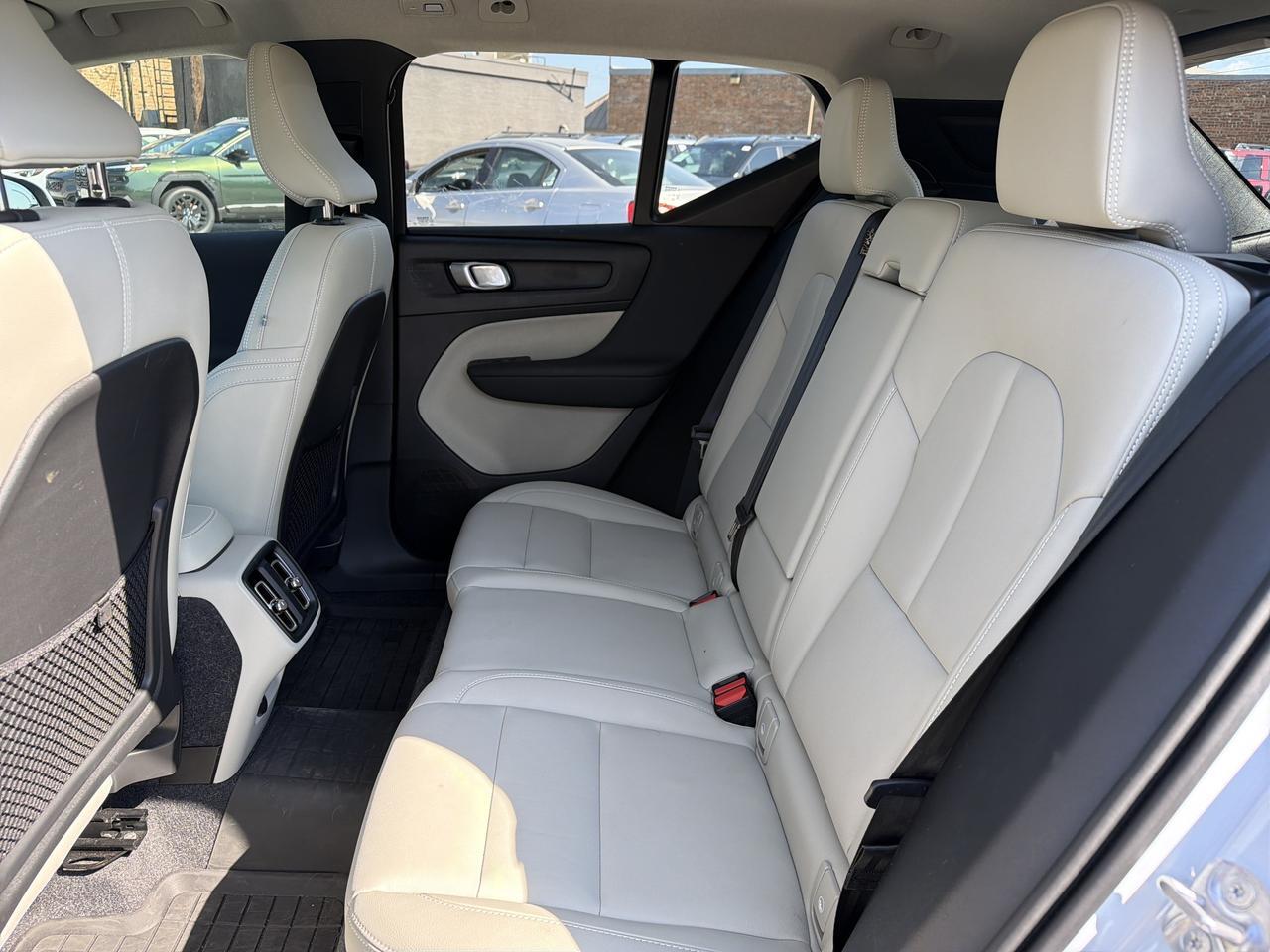 2025 Volvo XC40 Plus Bright Theme San Antonio TX