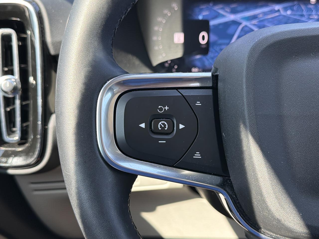 2025 Volvo XC40 Plus Bright Theme San Antonio TX