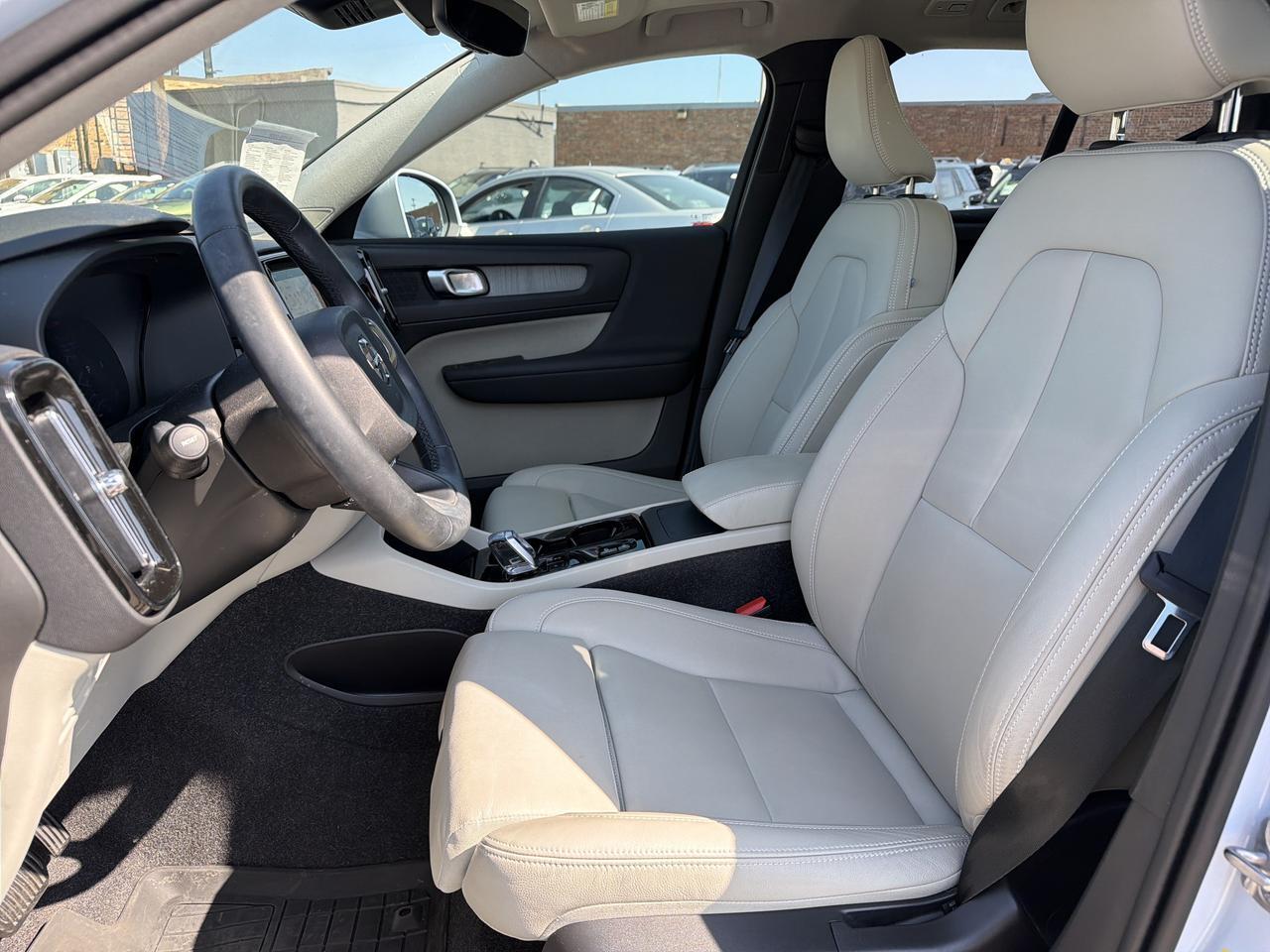 2025 Volvo XC40 Plus Bright Theme San Antonio TX