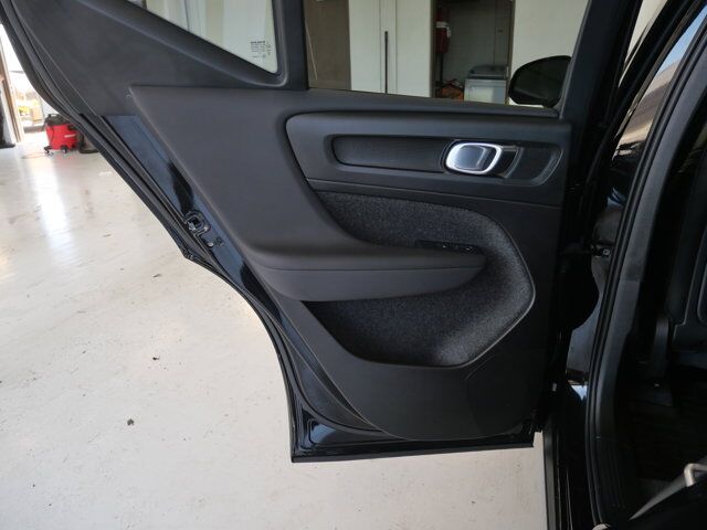 2025 Volvo XC40 Plus Dark Theme San Juan TX