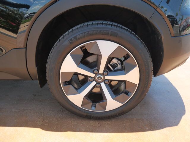 2025 Volvo XC40 Plus Dark Theme San Juan TX